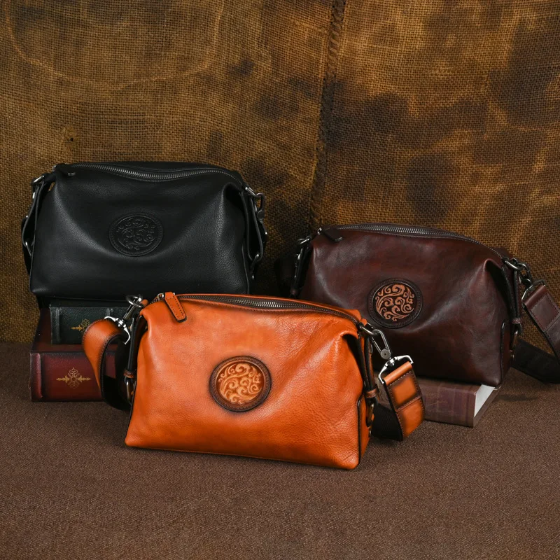 Retro genuine leather men's crossbody bag, high-end square pillow bag, commuting single-shoulder bag
Retro genuine leather men's crossbody bag, high-end square pillow bag, commuting single-shoulder bag