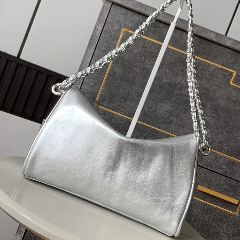 Ladies Handbags Luxury Designer Large Capacity Genuine Leather Brand Bag High Quality Pure Colour Shoulder Handbag 2026
Ladies Handbags Luxury Designer Large Capacity Genuine Leather Brand Bag High Quality Pure Colour Shoulder Handbag 2026