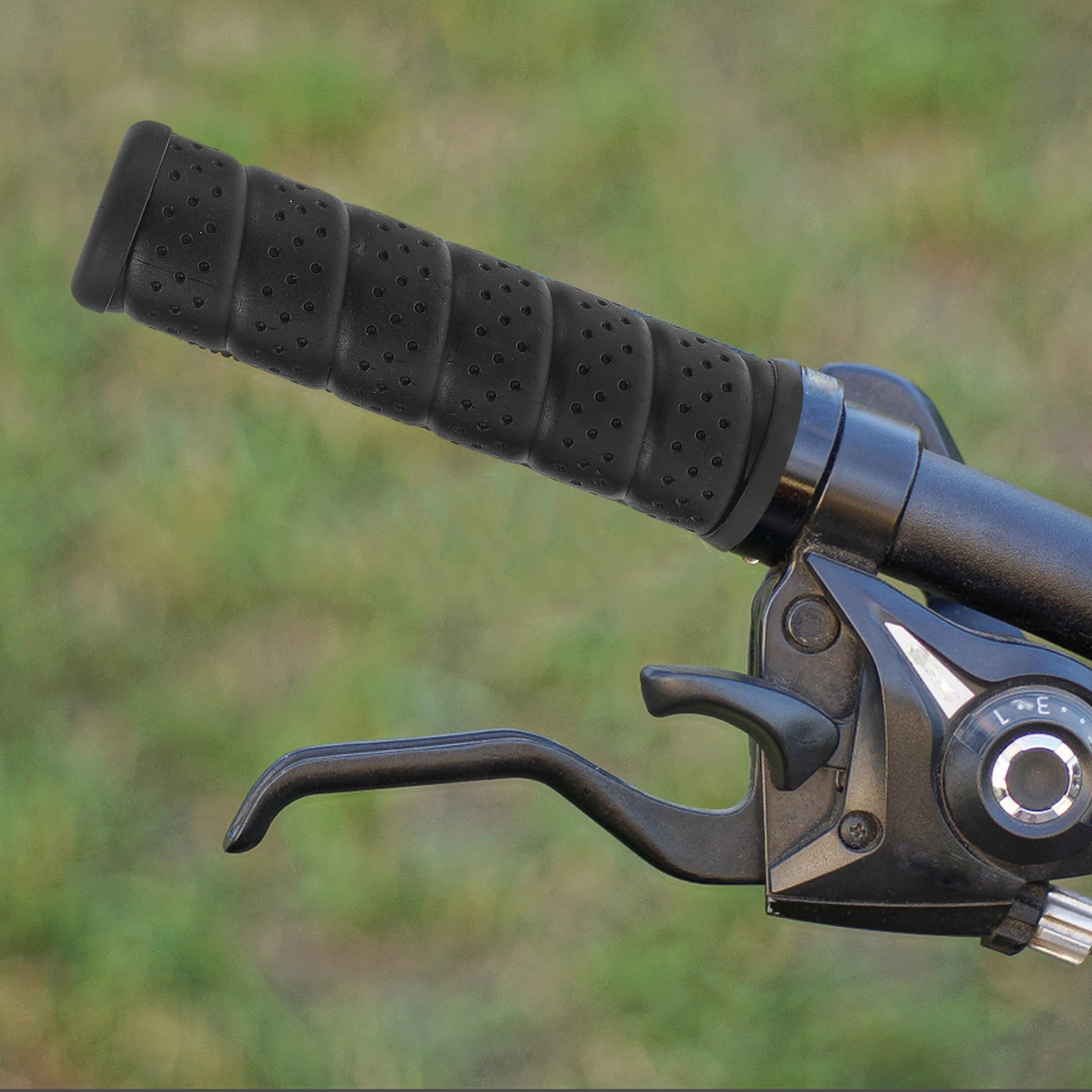 2Pcs Bicycle Handlebar Grips Ergonomic Rubber Handle Covers Nonskid Grip for Mountain Bikes Electric Scooters Bike Handle Sleeve
2Pcs Bicycle Handlebar Grips Ergonomic Rubber Handle Covers Nonskid Grip for Mountain Bikes Electric Scooters Bike Handle Sleeve