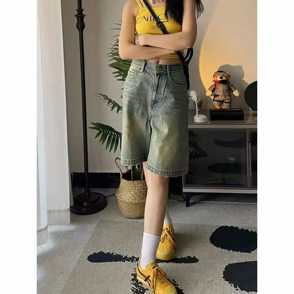 Lightweight Five-Part Denim Shorts Casual High Waist Straight Leg Jeans Shorts for Women Summer New Arrival South Oil
Lightweight Five-Part Denim Shorts Casual High Waist Straight Leg Jeans Shorts for Women Summer New Arrival South Oil