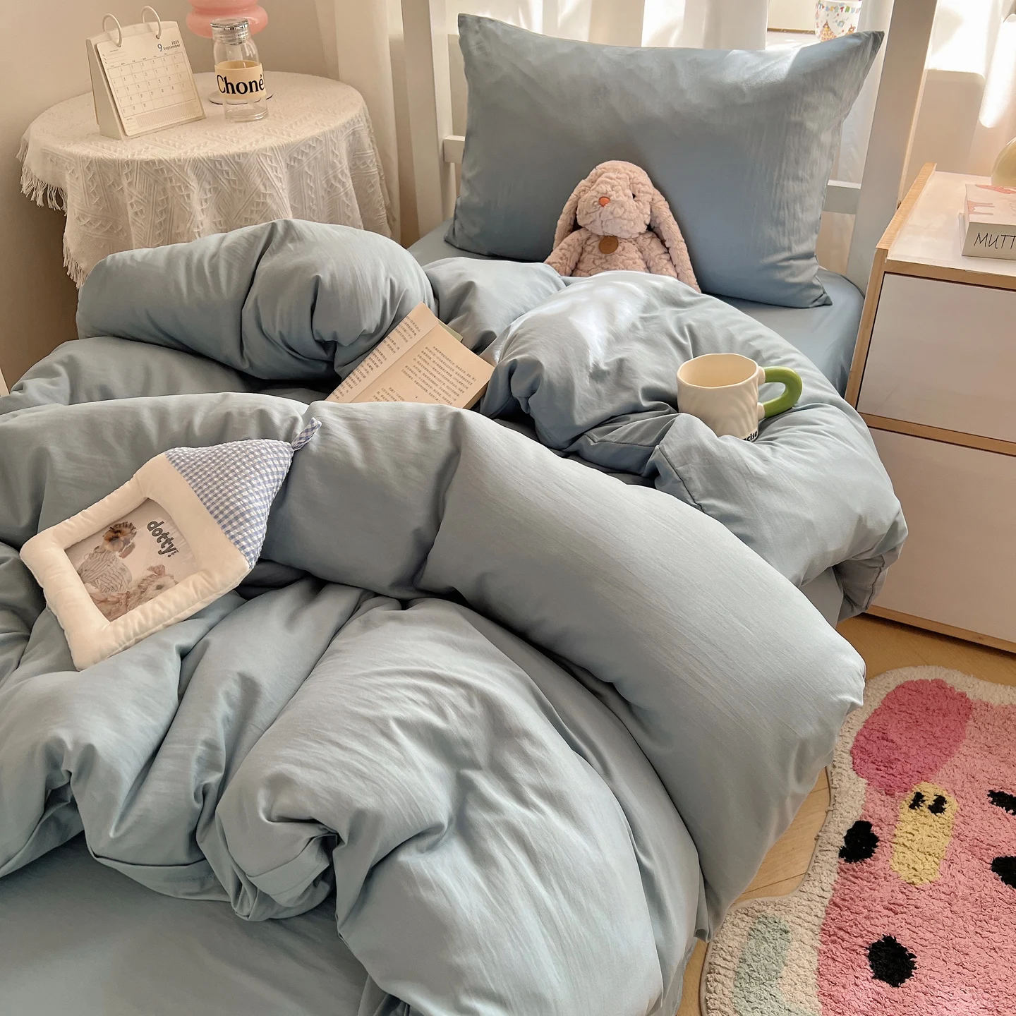3-Piece Comfortable Solid Color Bedding Set - Includes 1 Duvet Cover and 2 Pillowcases, Soft Bedding (Inner Core Not Included)
3-Piece Comfortable Solid Color Bedding Set - Includes 1 Duvet Cover and 2 Pillowcases, Soft Bedding (Inner Core Not Included)