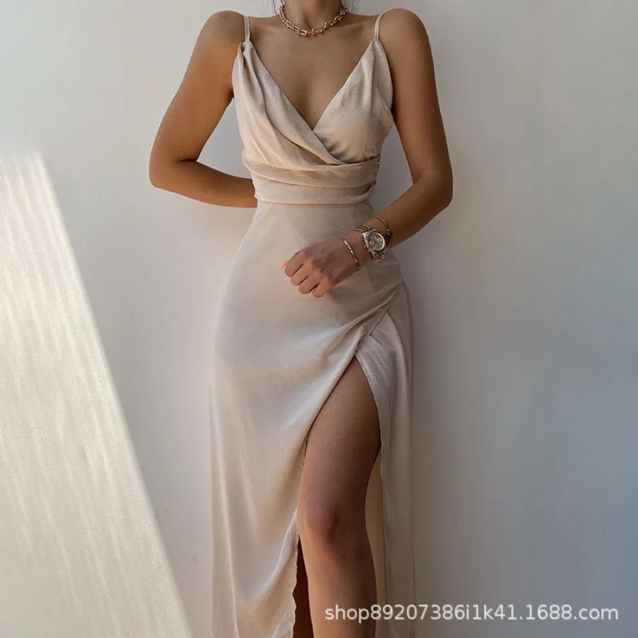 【New style】Spring European and American sexy v-neck halter split dress women's dress medium and long dress
【New style】Spring European and American sexy v-neck halter split dress women's dress medium and long dress