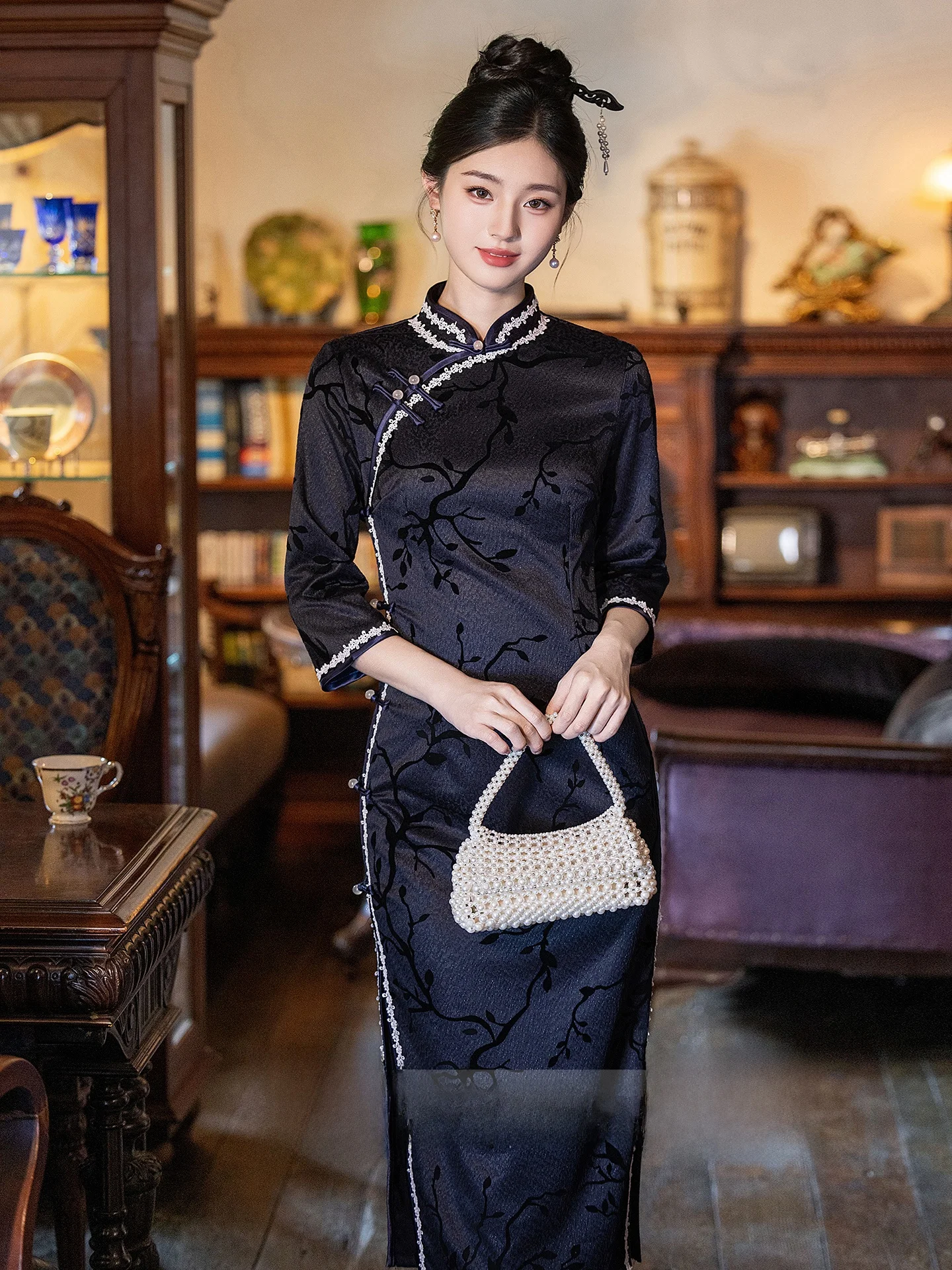 Ele Vintage New Chinese Sle Dr Slimming Simple Beau Daily Wear Breathable Long Qipao Skirt for Women
Ele Vintage New Chinese Sle Dr Slimming Simple Beau Daily Wear Breathable Long Qipao Skirt for Women