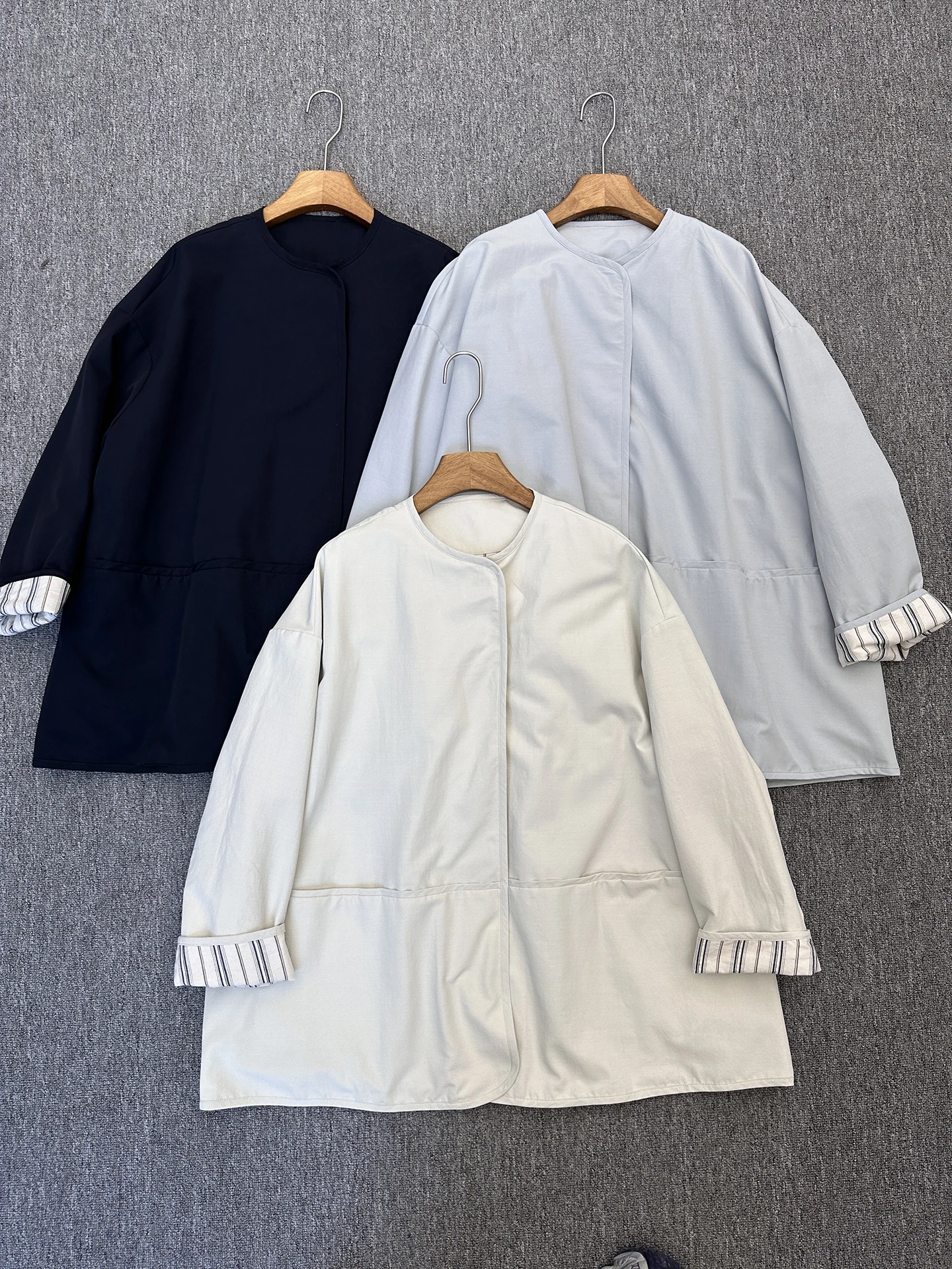 Spring 2026 Women's Fashionable Versatile Loose Slimming Stand Collar Jacket Simple Style Short Outerwear Casual Slimming
Spring 2026 Women's Fashionable Versatile Loose Slimming Stand Collar Jacket Simple Style Short Outerwear Casual Slimming