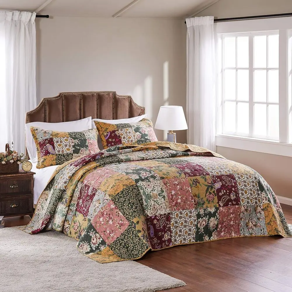 Greenland Home Antique Chic 100% Cotton Authentic Patchwork Quilt Set, with Bedspread Coverage, 3-Piece Jumbo Queen
Greenland Home Antique Chic 100% Cotton Authentic Patchwork Quilt Set, with Bedspread Coverage, 3-Piece Jumbo Queen