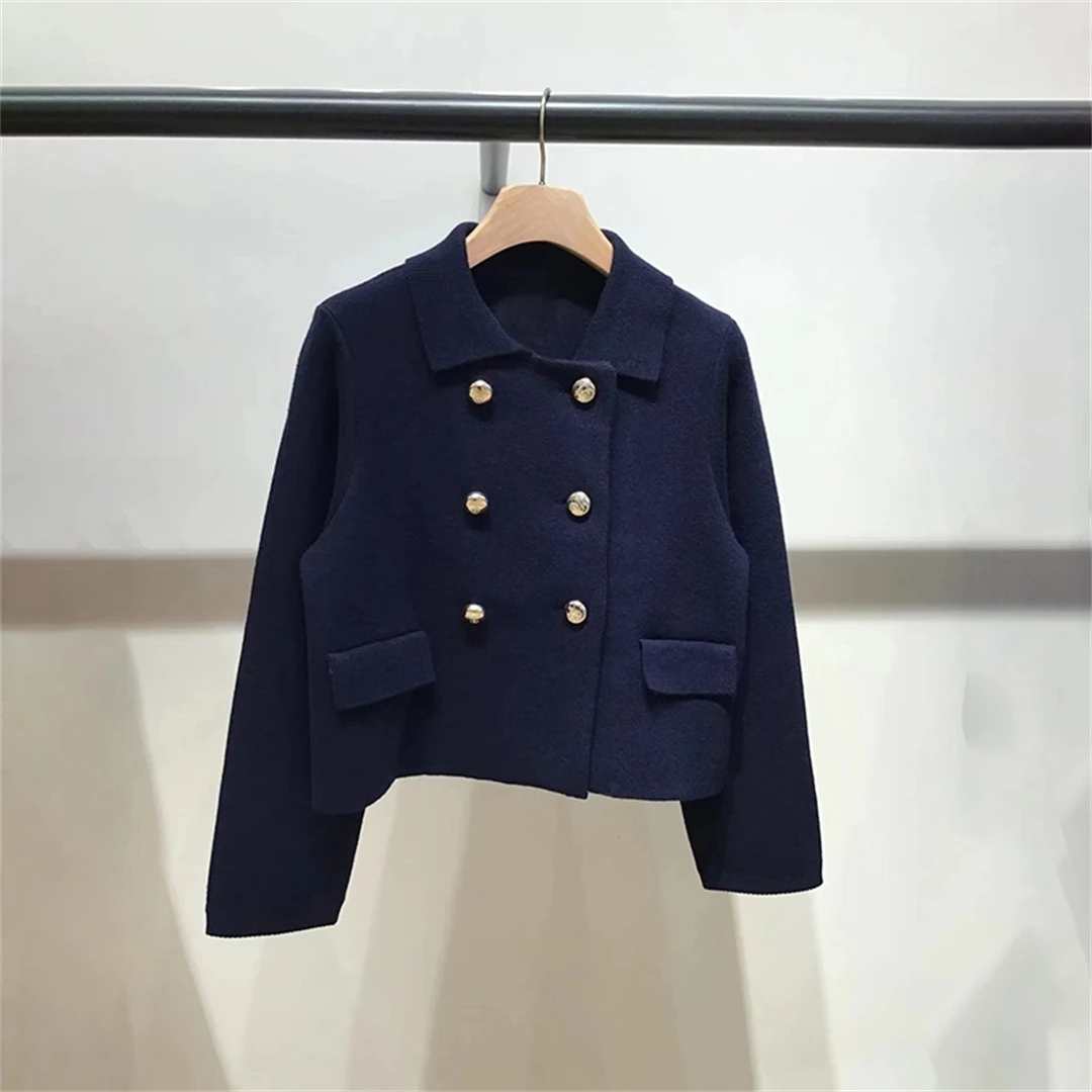 Elegant Double-breasted Woolen Short Jacket Classic French Style Women's Fashion Autumn 2025 Slimming Straight-cut Coat
Elegant Double-breasted Woolen Short Jacket Classic French Style Women's Fashion Autumn 2025 Slimming Straight-cut Coat