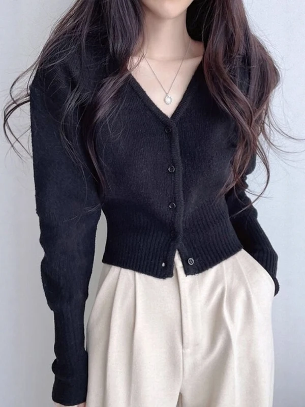 Elegant Short V-Neck Knitted Open Cardigan Women's Autumn Winter Soft Sweater Jacket Tea Aroma Stylish Top Light Luxury Style...
Elegant Short V-Neck Knitted Open Cardigan Women's Autumn Winter Soft Sweater Jacket Tea Aroma Stylish Top Light Luxury Style...