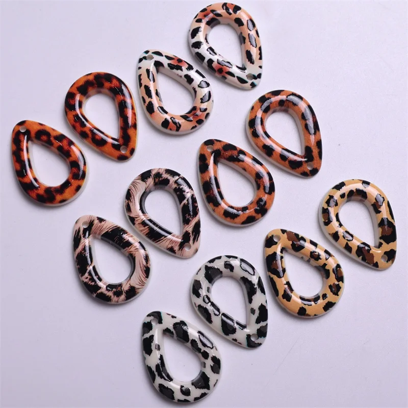 Wholesale 100pcs/lot color Leopard pattern print geometry water drop shape resin beads diy jewelry garment pendant accessory
Wholesale 100pcs/lot color Leopard pattern print geometry water drop shape resin beads diy jewelry garment pendant accessory