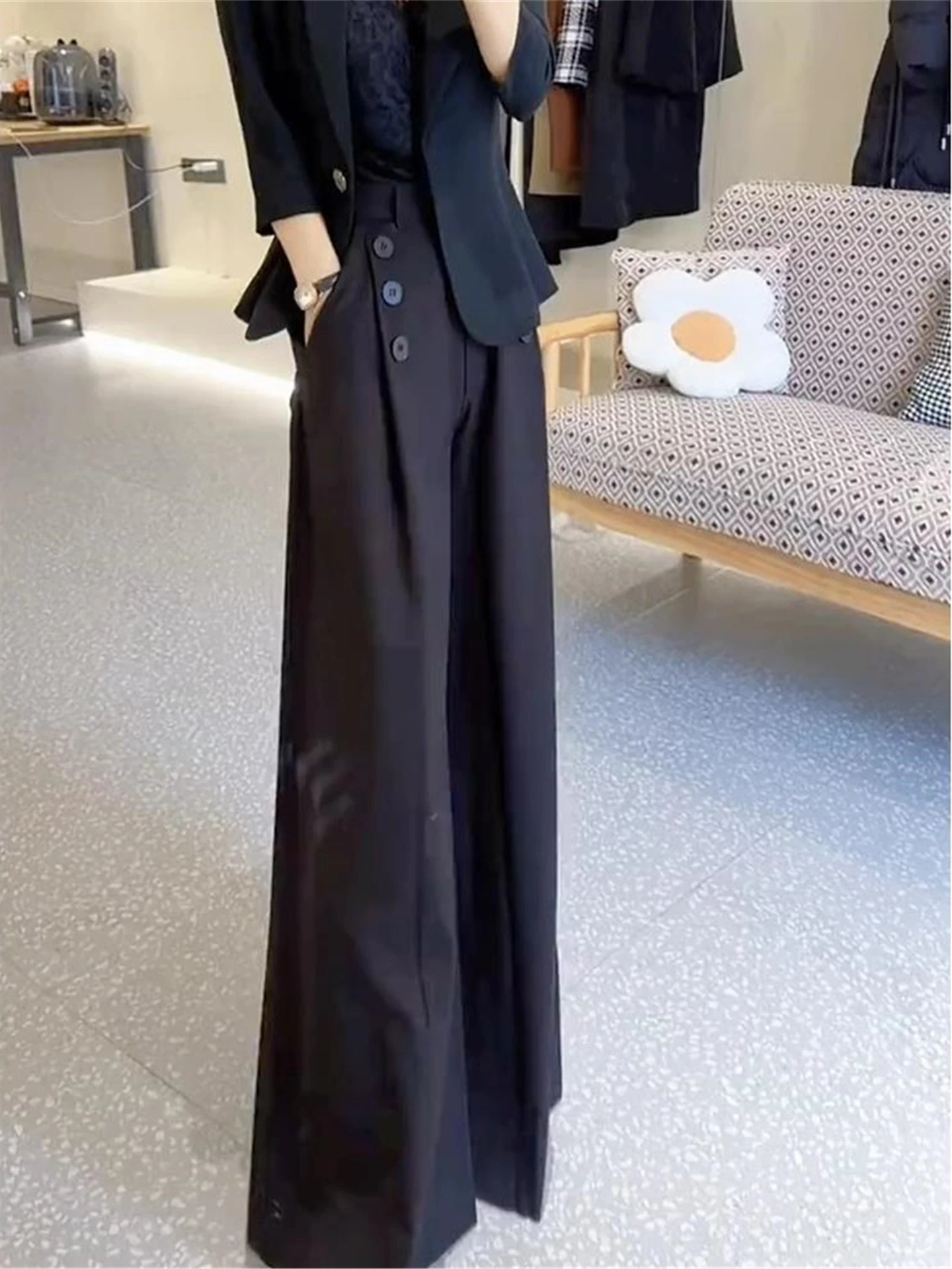 Black Fleece Lined Wide Leg Pants High Waist Slimming Long Leg Straight Cut Trousers Casual Pants for Women Commute Style
Black Fleece Lined Wide Leg Pants High Waist Slimming Long Leg Straight Cut Trousers Casual Pants for Women Commute Style