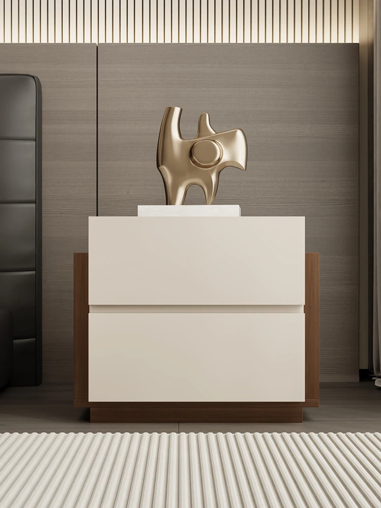 Italian minimalist solid wood bedside table Modern simple bedroom Home villa Designer customizable bedside table
Italian minimalist solid wood bedside table Modern simple bedroom Home villa Designer customizable bedside table