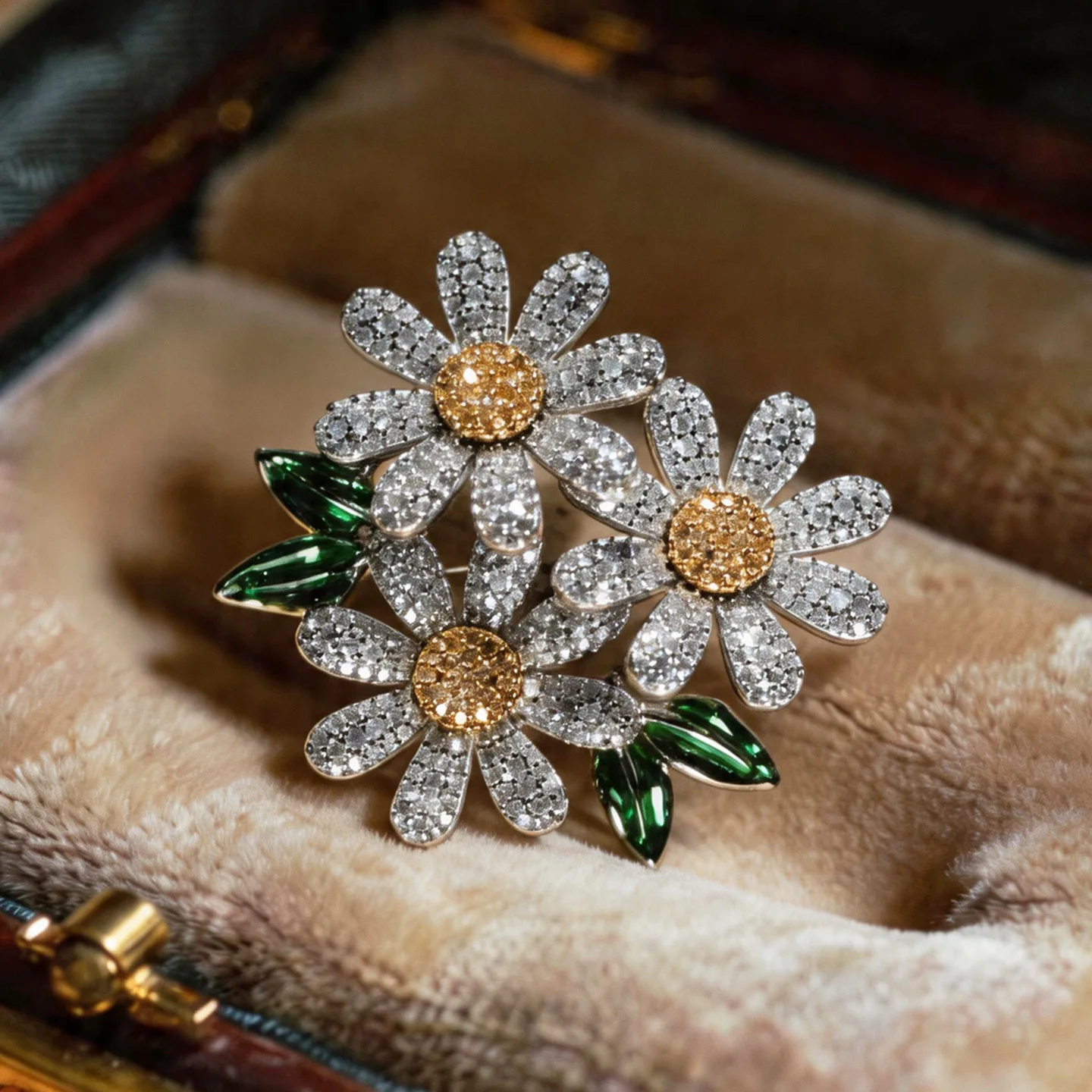 High-Quality Luxury Daisy Brooch Zircon Fashion Show Lapel Pin Accessory
High-Quality Luxury Daisy Brooch Zircon Fashion Show Lapel Pin Accessory