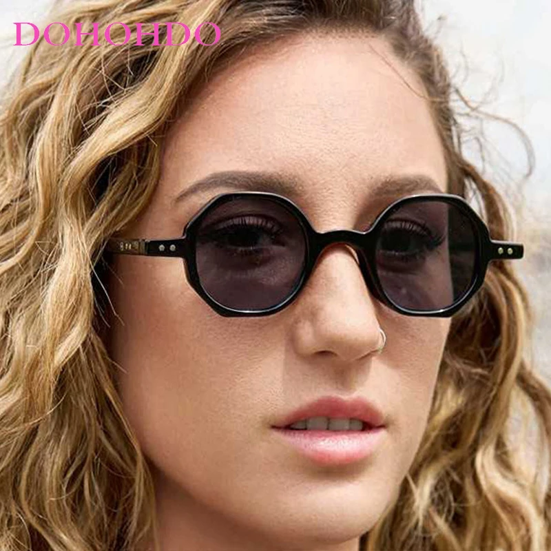 Classic Small Round Rice Nail Decorate Women's Sunglasses Designer Brand Vintage Men Sunglass Drive Travel Eyewear Female UV400
Classic Small Round Rice Nail Decorate Women's Sunglasses Designer Brand Vintage Men Sunglass Drive Travel Eyewear Female UV400