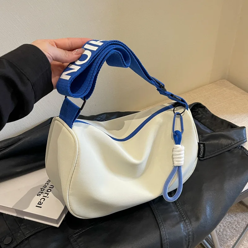 Waterproof Oxford Cloth Large Capacity Dumpling Bag Women's Versatile Sports and Leisure Crossbody Shoulder Bag
Waterproof Oxford Cloth Large Capacity Dumpling Bag Women's Versatile Sports and Leisure Crossbody Shoulder Bag