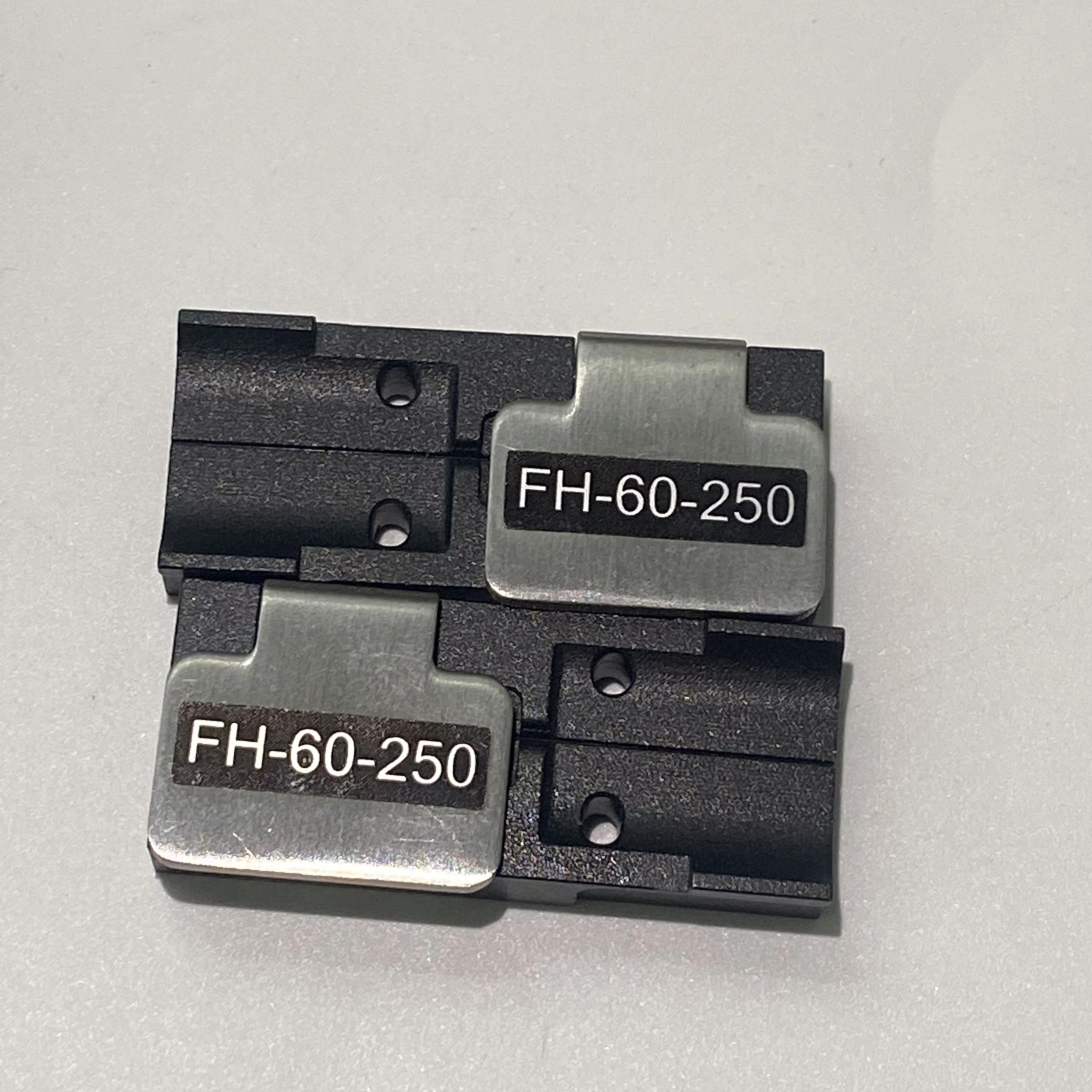 FSM-60R 70R 60S 22S 80S 62C Fiber Fusion Splicer Single Core Fixture FH-60-250
FSM-60R 70R 60S 22S 80S 62C Fiber Fusion Splicer Single Core Fixture FH-60-250
