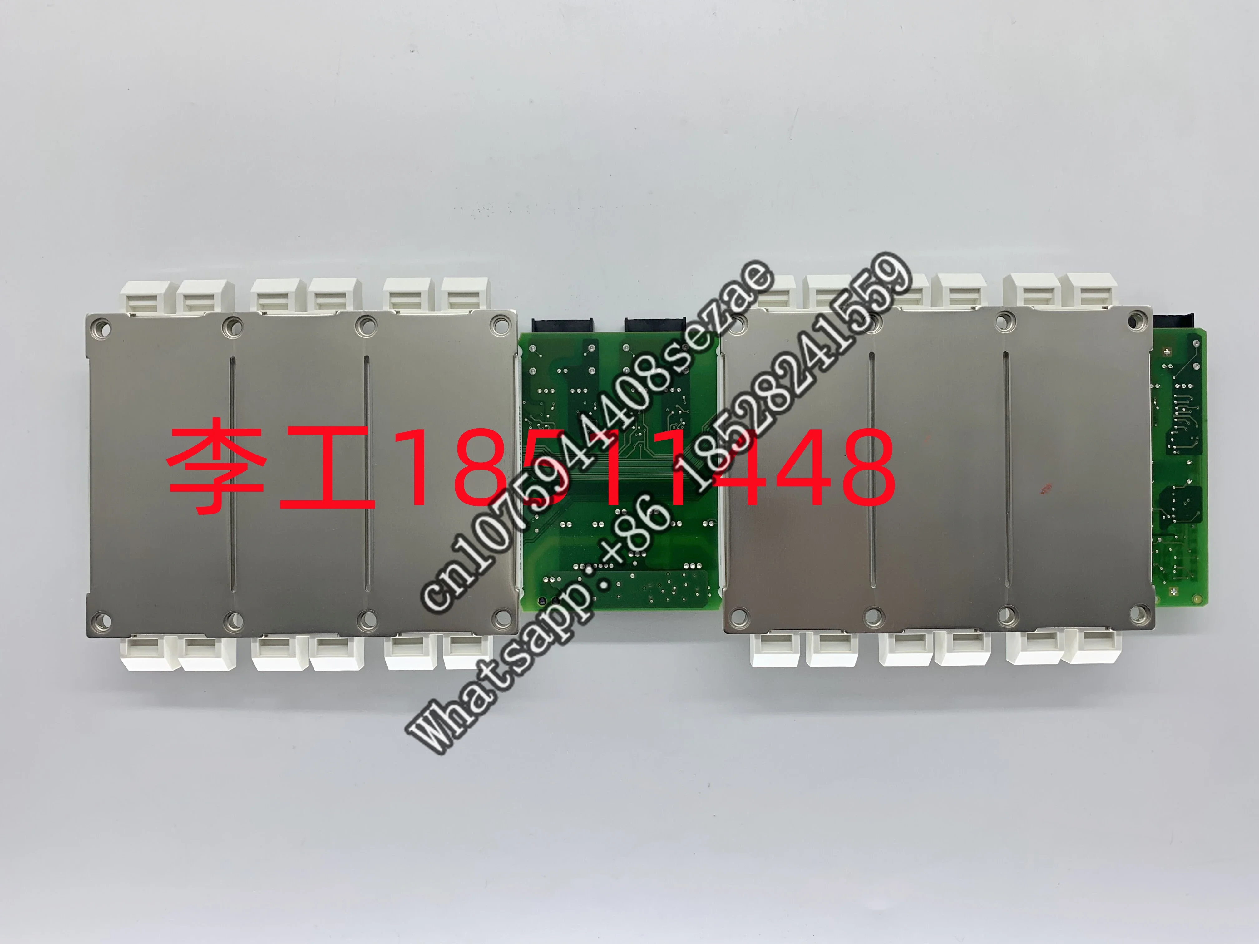 New original S120 driver board IGD trigger A5E00714561 with module FS300R12KE3_ S1
New original S120 driver board IGD trigger A5E00714561 with module FS300R12KE3_ S1