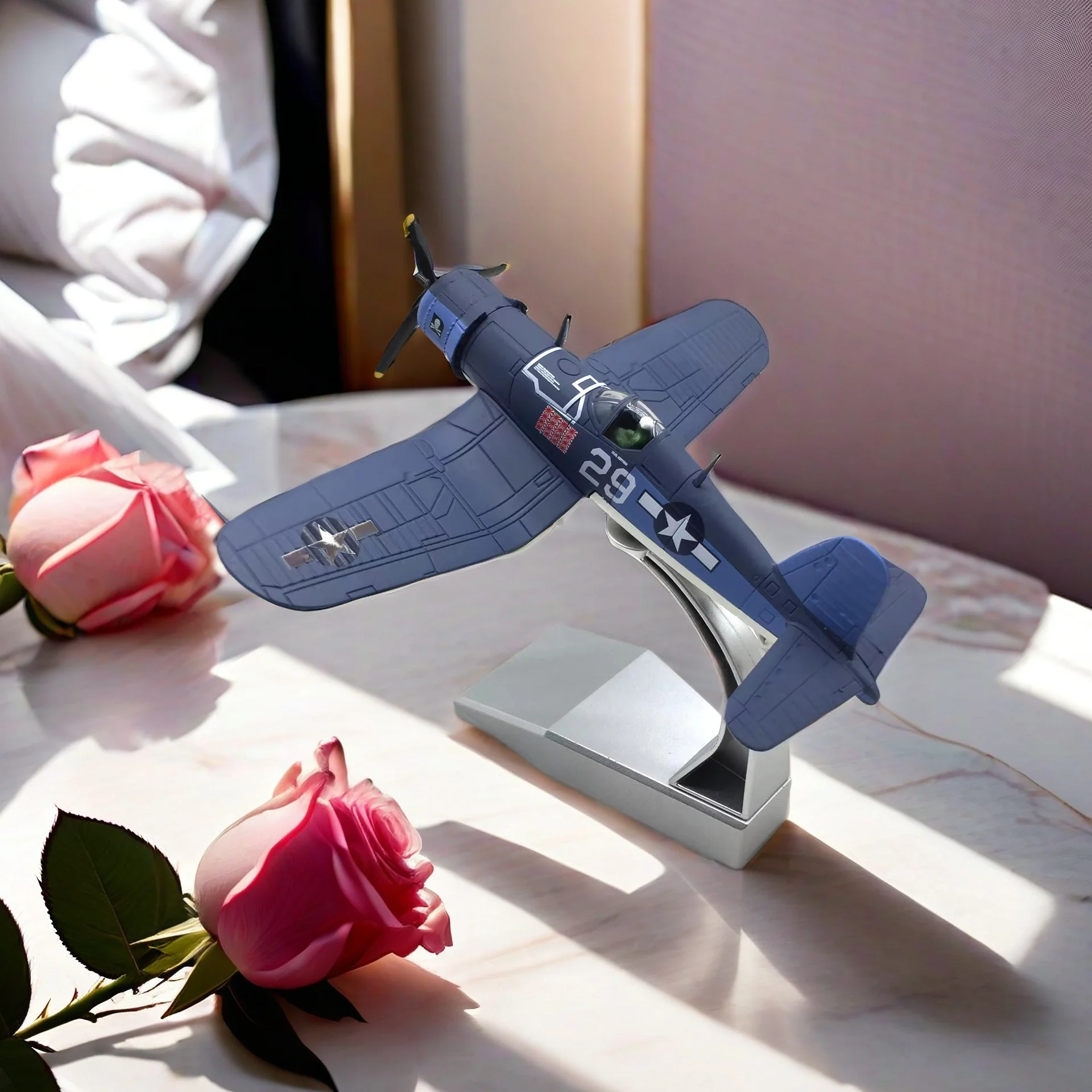 Масштаб 1/72, ВМС США F4U, пиратский истребитель, сплав, военная наземная модель самолета, аксессуары, домашний декор, календарь, макияж
Масштаб 1/72, ВМС США F4U, пиратский истребитель, сплав, военная наземная модель самолета, аксессуары, домашний декор, календарь, макияж