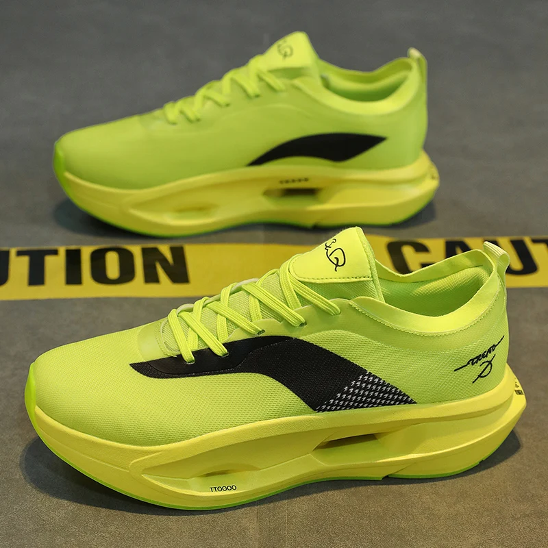 Мужская спортивная обувь, легкие гоночные кроссовки из карбоновой пластины, зимняя амортизация, противоскользящие, износостойкие, дышащие.
Мужская спортивная обувь, легкие гоночные кроссовки из карбоновой пластины, зимняя амортизация, противоскользящие, износостойкие, дышащие.