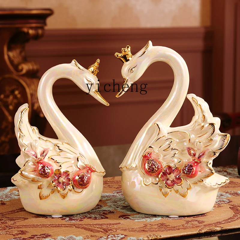 ZC European ceramic swan creative home soft wine cabinet decoration living room decorative cabinet decoration
ZC European ceramic swan creative home soft wine cabinet decoration living room decorative cabinet decoration