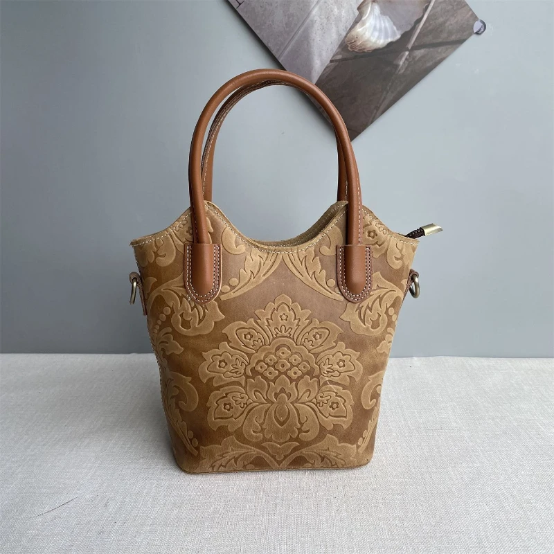 Embossed Leather Handbags Genuine Portable 2026 New Messenger Bag Bucket Handbag Cowhide One Shoulder Package Retro Women Pack
Embossed Leather Handbags Genuine Portable 2026 New Messenger Bag Bucket Handbag Cowhide One Shoulder Package Retro Women Pack