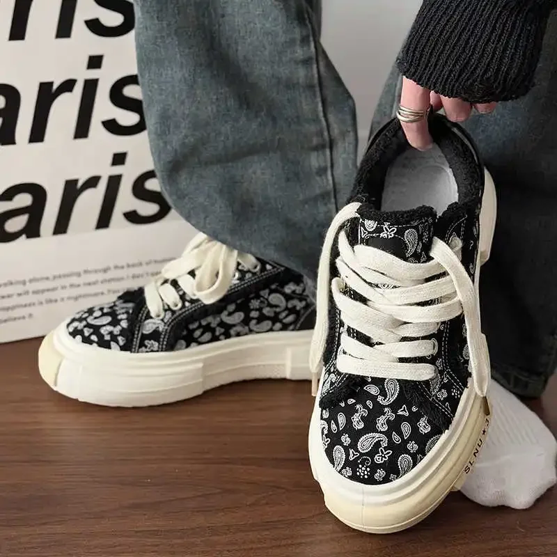 High Sole Big Sole Summer Shoes Men Skateboarding Sneakers Brand Man Black Men's Tennis Sport Supplies Interesting Shoos
High Sole Big Sole Summer Shoes Men Skateboarding Sneakers Brand Man Black Men's Tennis Sport Supplies Interesting Shoos