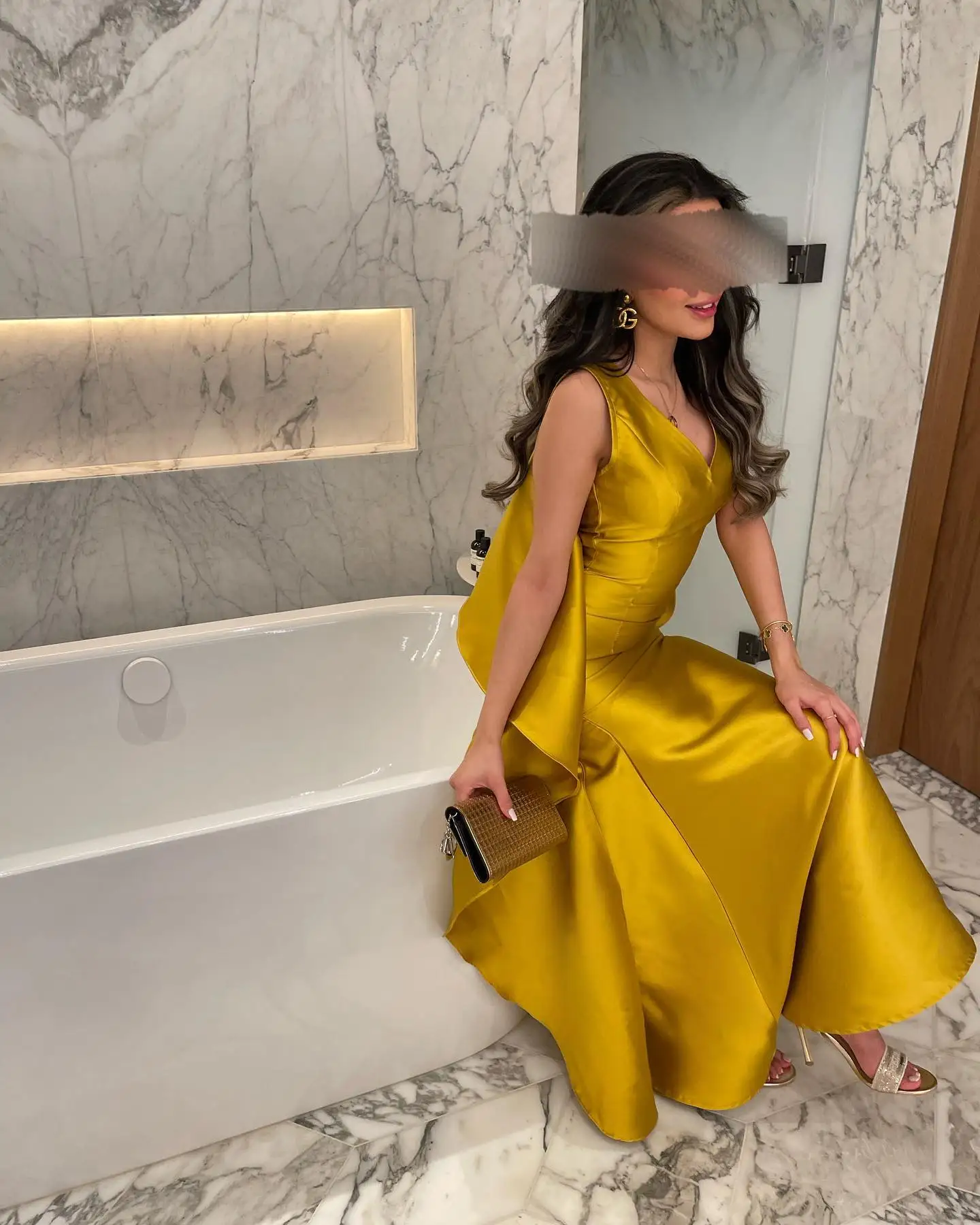 Customized Exquisite Satin Evening Dress Classic V-Neck Sleeveless Celebrity Gowns Elegant Mermaid Ankle Length Party Dresses
Customized Exquisite Satin Evening Dress Classic V-Neck Sleeveless Celebrity Gowns Elegant Mermaid Ankle Length Party Dresses