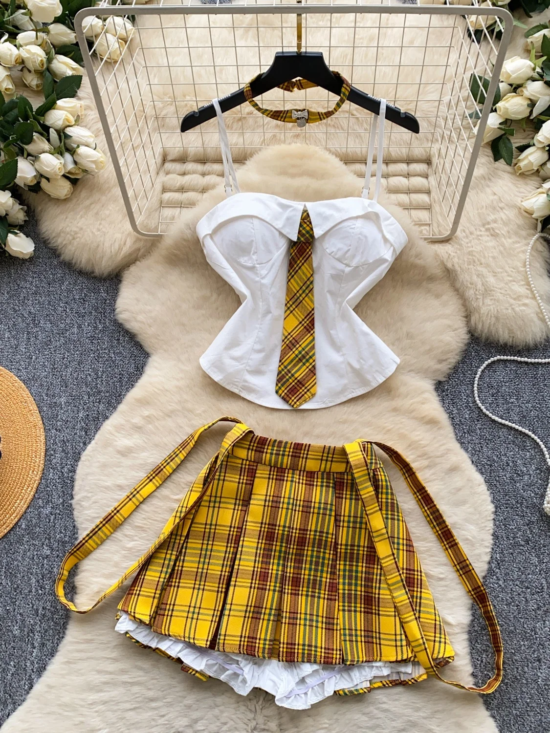 American College Style Spicy Girl Tube Top Plaid Pleated Skirt Two Piece Set Women Summer Cute Sweet Slimming Elegant Set
American College Style Spicy Girl Tube Top Plaid Pleated Skirt Two Piece Set Women Summer Cute Sweet Slimming Elegant Set