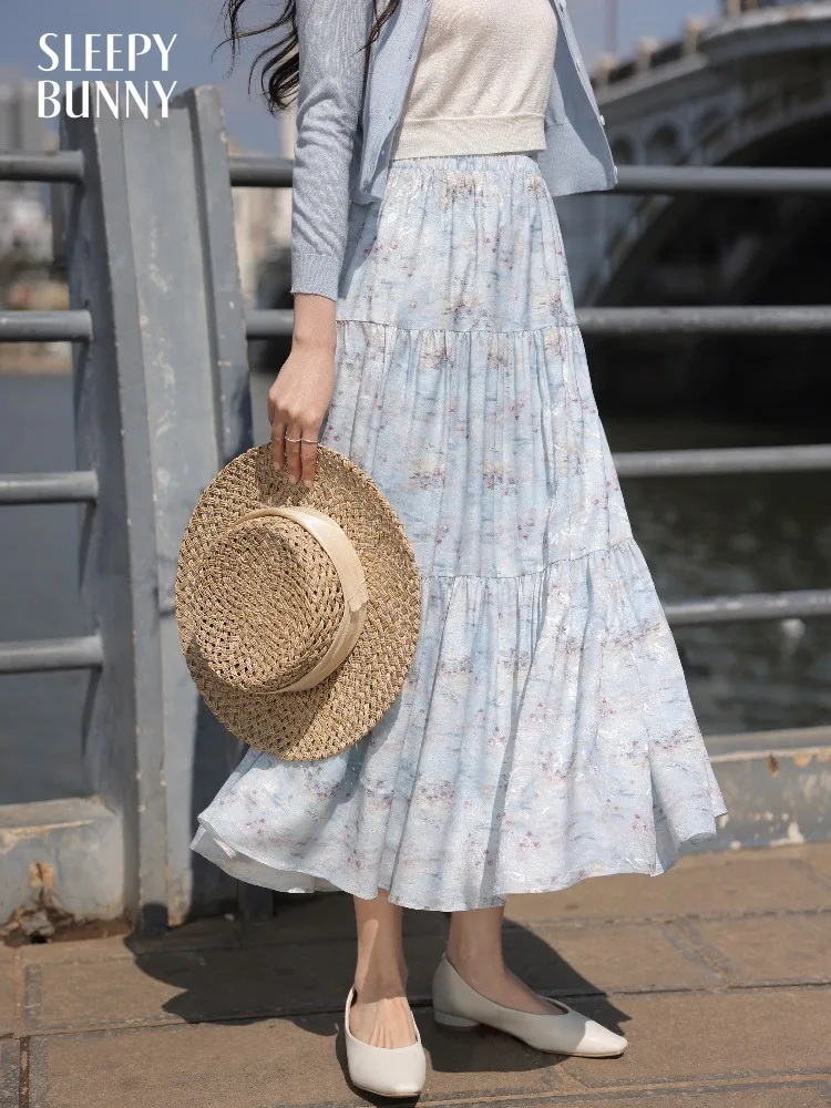 Women Spring Maxi Skirt Ditsy Floral Print Elastic Waist A-Line Slim Midi Tiered Skirt Bottom for Lady Casual Daily Streetwear
Women Spring Maxi Skirt Ditsy Floral Print Elastic Waist A-Line Slim Midi Tiered Skirt Bottom for Lady Casual Daily Streetwear
