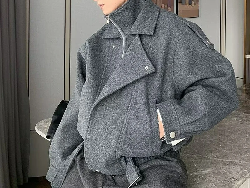2026 Autumn and Winter Short Woolen Jacket High-end Jacket Boys Handsome Woolen Top
2026 Autumn and Winter Short Woolen Jacket High-end Jacket Boys Handsome Woolen Top