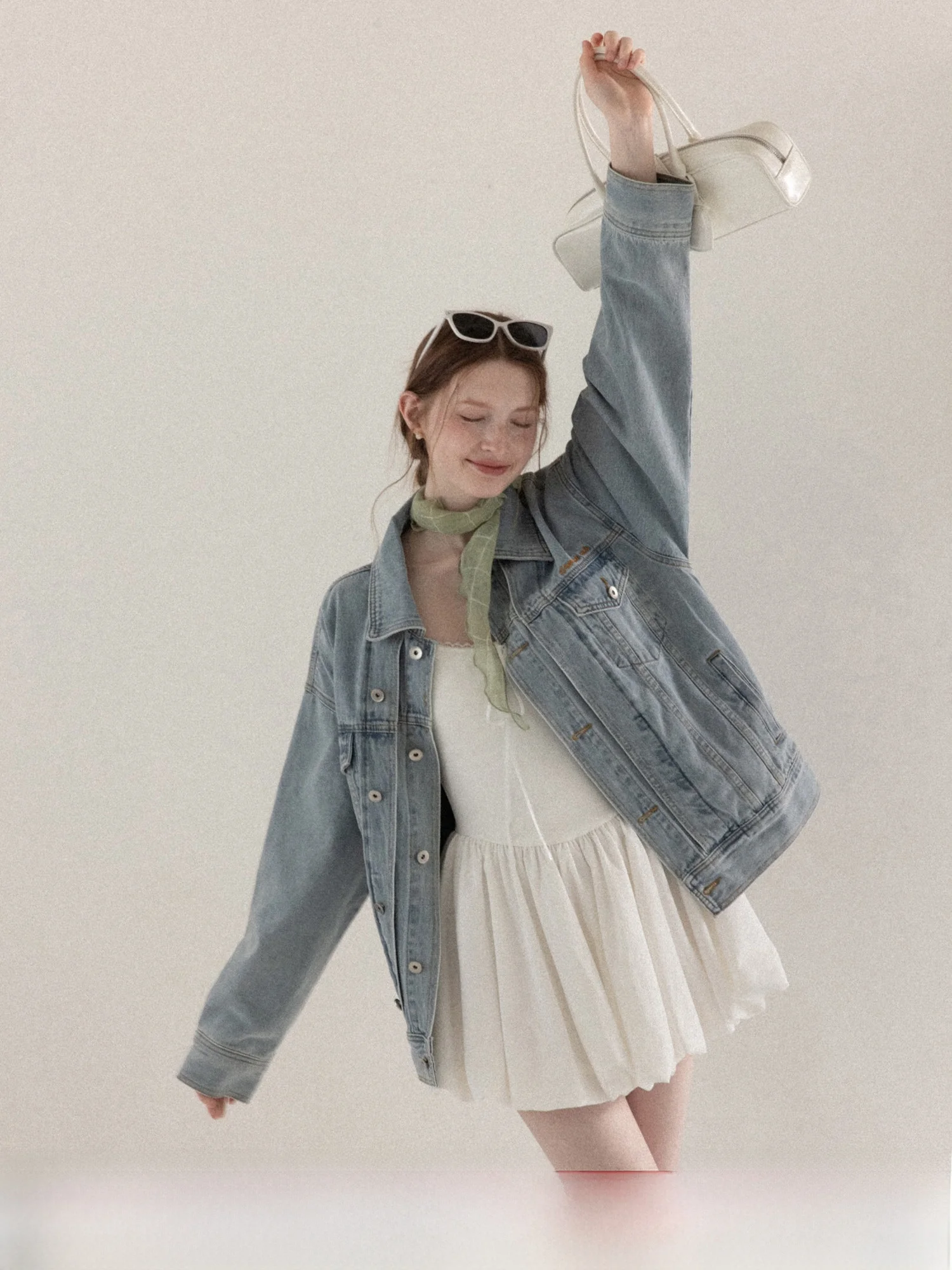American Retro Blue Loose Slimming Denim Jacket Women's Spring Versatile Casual Style Long Sleeve Cotton Polyester Blend
American Retro Blue Loose Slimming Denim Jacket Women's Spring Versatile Casual Style Long Sleeve Cotton Polyester Blend