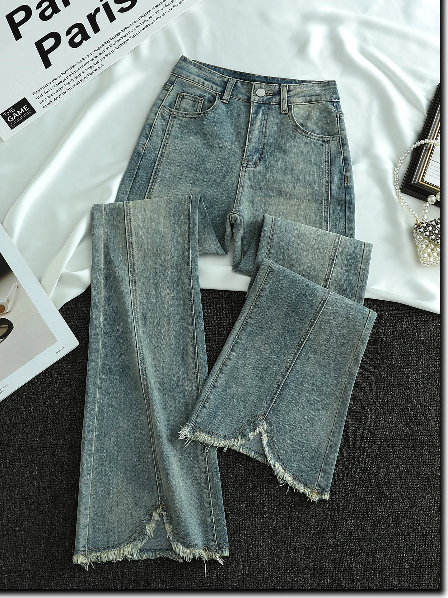 High Waist Slim Fit High Rise Denim Jeans Women's Spring Autumn Fashion Bell Bottoms Frayed Hem Vintage Style Casual Pants
High Waist Slim Fit High Rise Denim Jeans Women's Spring Autumn Fashion Bell Bottoms Frayed Hem Vintage Style Casual Pants