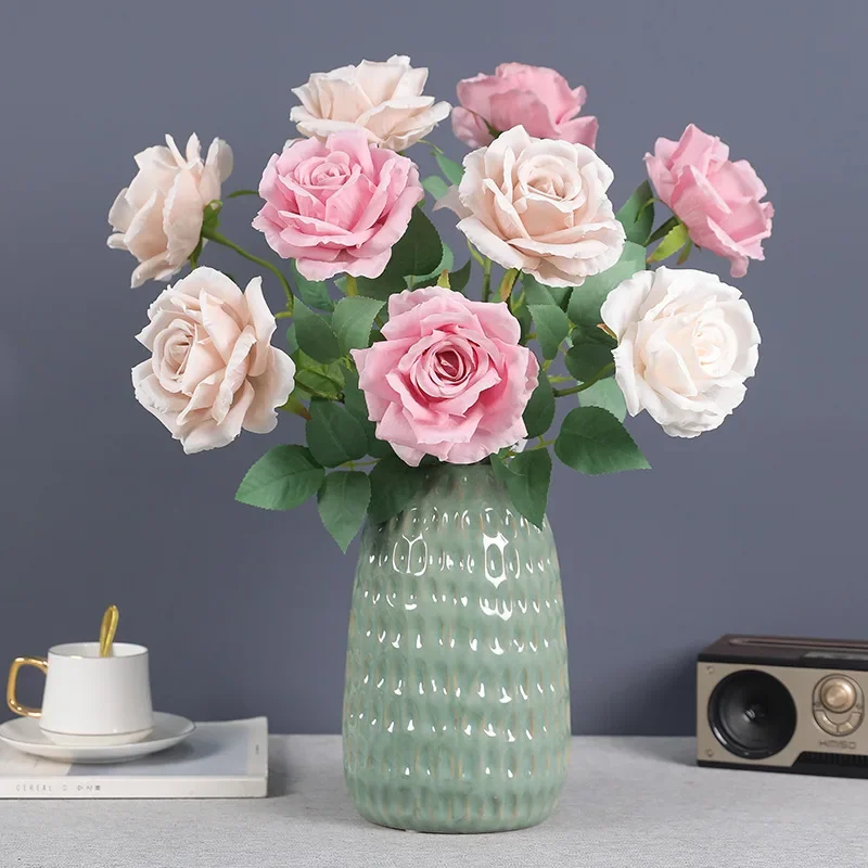 6pcs Simulation Flowers Silk Roses Branch Bedroom Decorative Fake Flower Artificial Purple Sweetheart Rose Hotel Decoration
6pcs Simulation Flowers Silk Roses Branch Bedroom Decorative Fake Flower Artificial Purple Sweetheart Rose Hotel Decoration