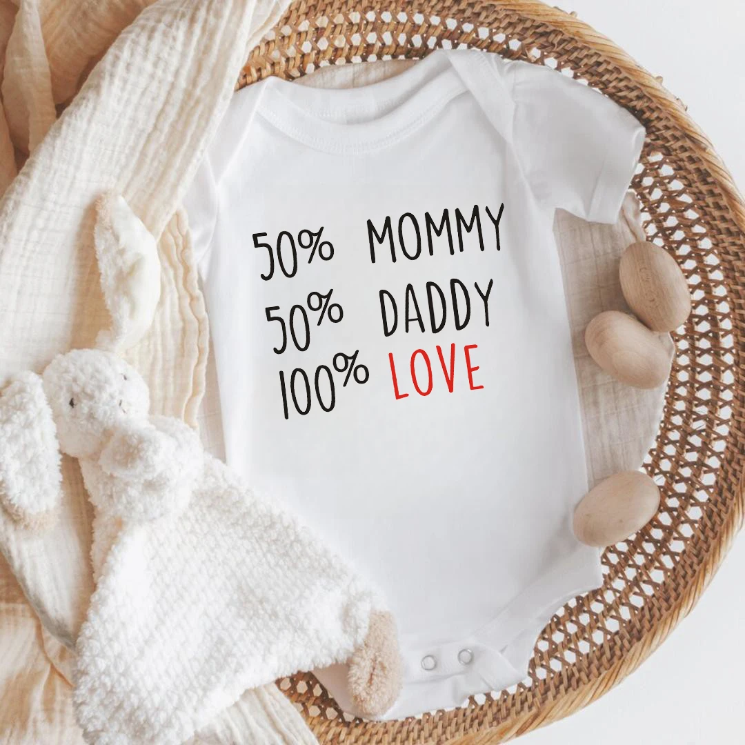 50% Mommy 50% Daddy 100% Love Print Детский комбинезон Забавный наряд для новорожденных Комбинезон с короткими рукавами для малышей Милый боди Одежда
50% Mommy 50% Daddy 100% Love Print Детский комбинезон Забавный наряд для новорожденных Комбинезон с короткими рукавами для малышей Милый боди Одежда