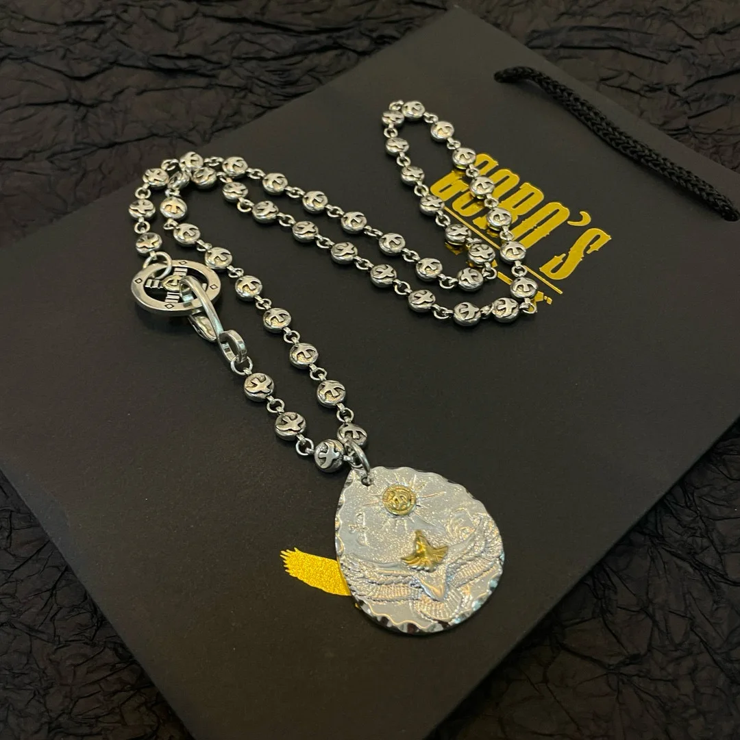 Japan Tide Takahashi Goros Silver Round Eagle Pendant Classic Bird Necklace Fashion Versatile Couple Hip-hop Rock Punk Style 
Japan Tide Takahashi Goros Silver Round Eagle Pendant Classic Bird Necklace Fashion Versatile Couple Hip-hop Rock Punk Style