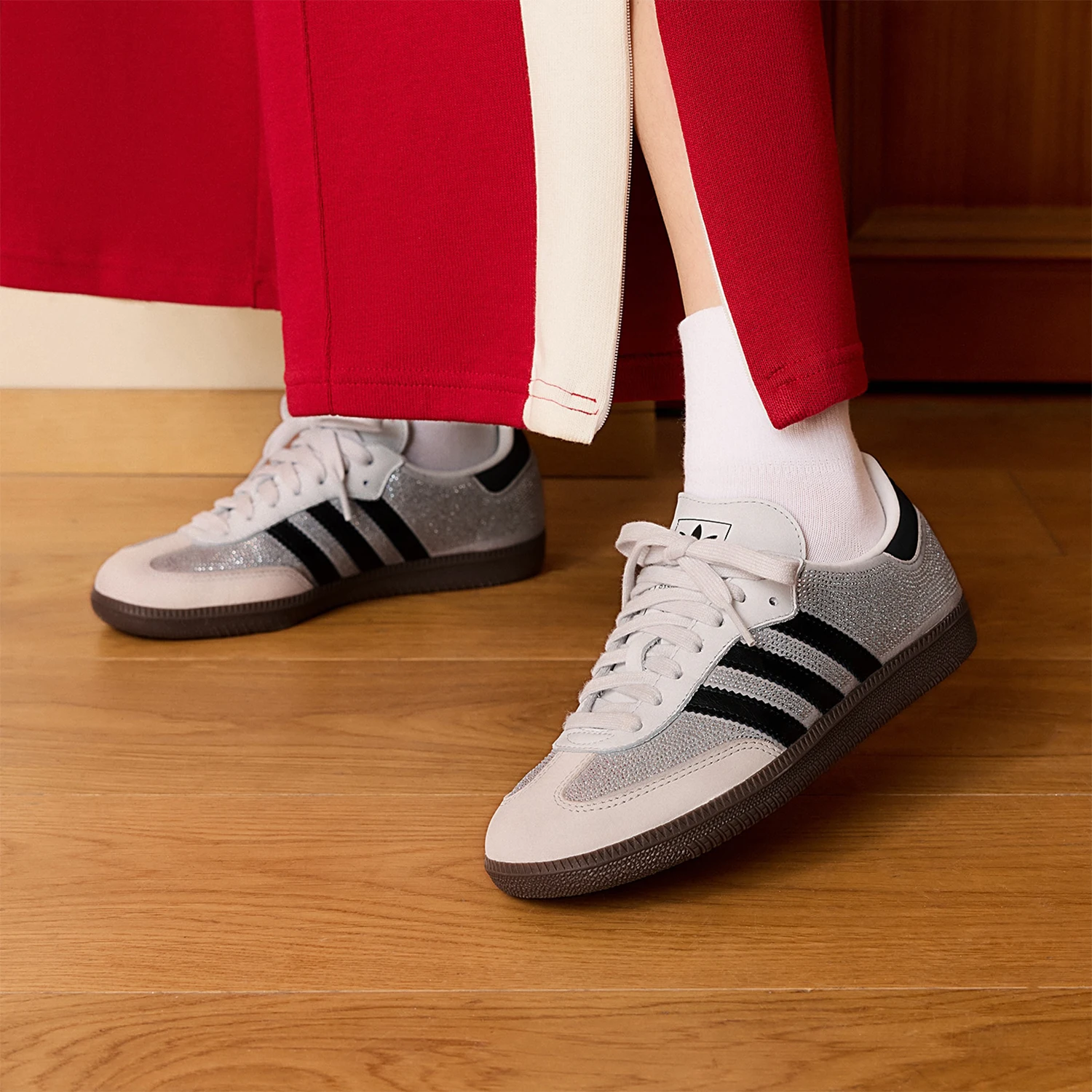 Adidas Authentic Three Leaves Women's Fashion Lace-Up Flash Diamond Sports Sneakers IH9055
Adidas Authentic Three Leaves Women's Fashion Lace-Up Flash Diamond Sports Sneakers IH9055