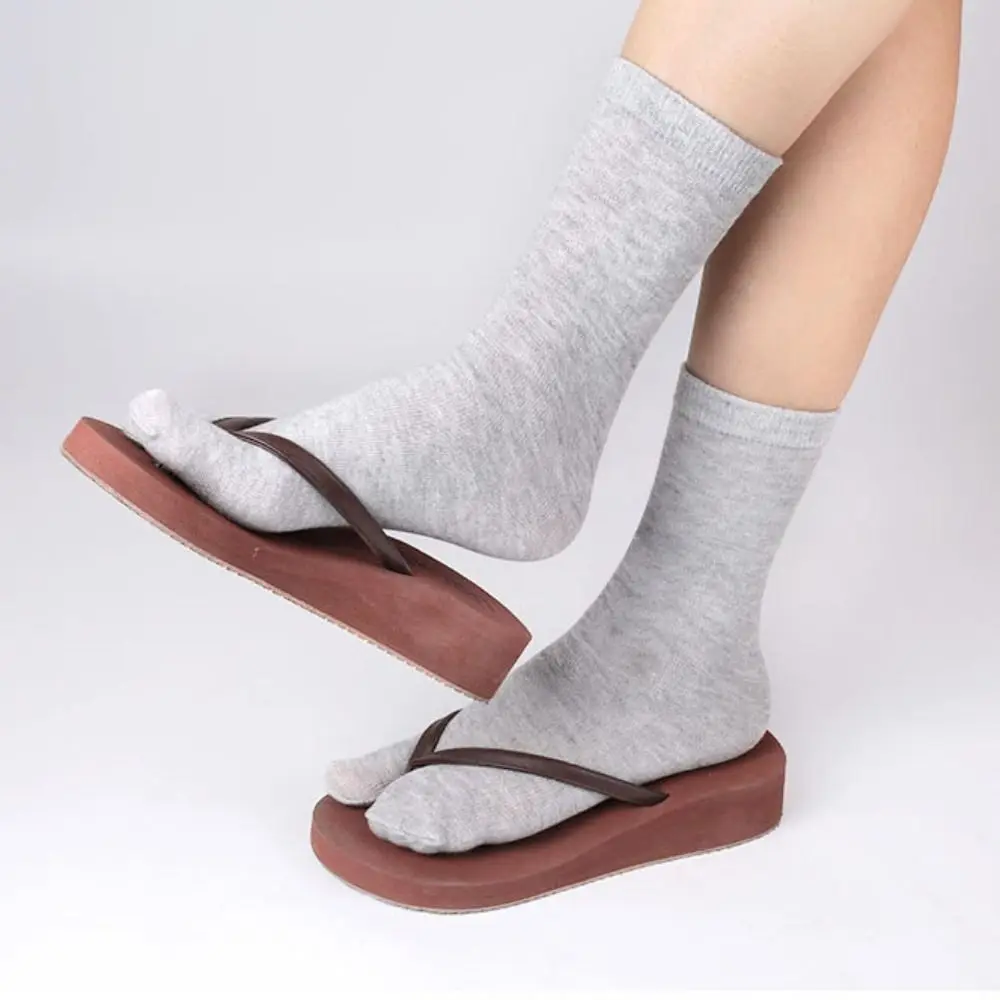 5Pairs Simple Anti Slip Two Toed Cotton Socks Business Mid-calf Split Toe Sock Solid Color Women Men Toe Separator Socks Sports
5Pairs Simple Anti Slip Two Toed Cotton Socks Business Mid-calf Split Toe Sock Solid Color Women Men Toe Separator Socks Sports