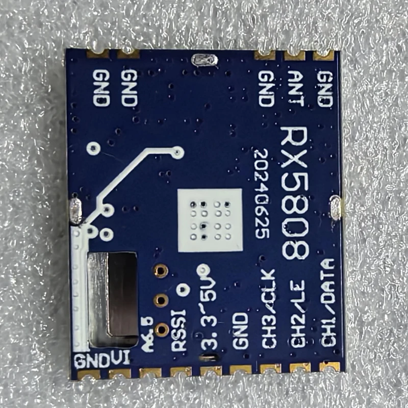 1 шт. модуль приемника VRX RX5808 5.8 ГГц с управлением SPI, без функции аудио, 3.5-5.5В, 5645-5945 МГц, беспроводной прием видеосигнала FPV
1 шт. модуль приемника VRX RX5808 5.8 ГГц с управлением SPI, без функции аудио, 3.5-5.5В, 5645-5945 МГц, беспроводной прием видеосигнала FPV