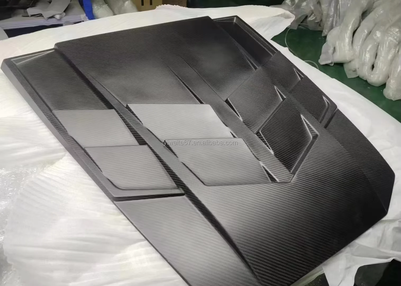 High Performance Custom Hood - Carbon Fiber Material, Professional Craft, Lightweight & Heat Resistant, for Luxury Car Mods
High Performance Custom Hood - Carbon Fiber Material, Professional Craft, Lightweight & Heat Resistant, for Luxury Car Mods