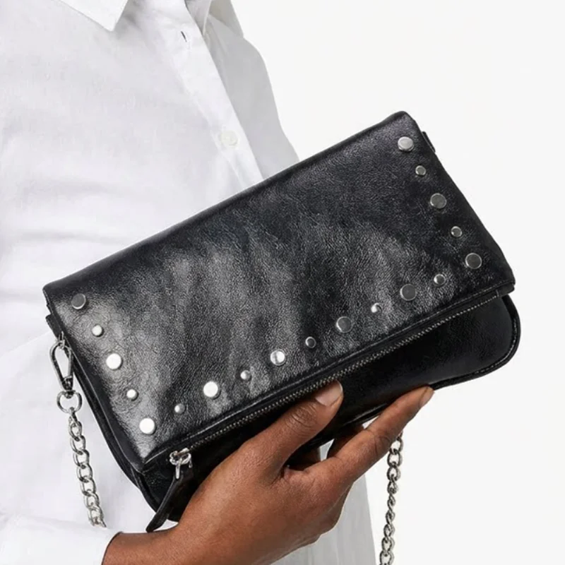 Retro Leather Chain Bag, New Style Motorcycle Punk Style Shoulder Bag Fashion Versatile Crossbody Bag Temperament Banquet Purse
Retro Leather Chain Bag, New Style Motorcycle Punk Style Shoulder Bag Fashion Versatile Crossbody Bag Temperament Banquet Purse