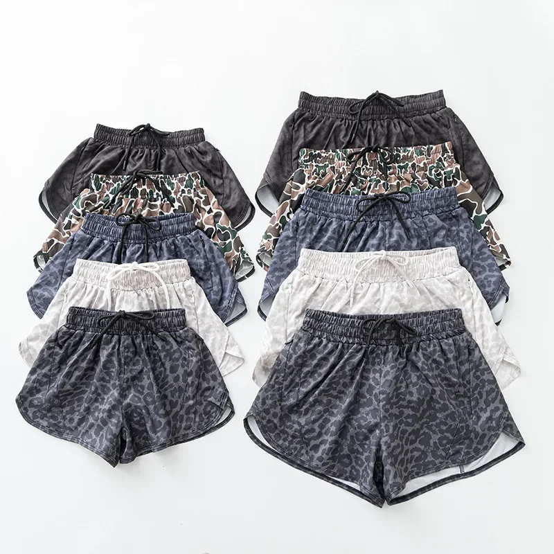 Mother and daughter sports women's shorts leopard print camouflage quick-drying breathable fitness yoga jogging sports shorts
Mother and daughter sports women's shorts leopard print camouflage quick-drying breathable fitness yoga jogging sports shorts