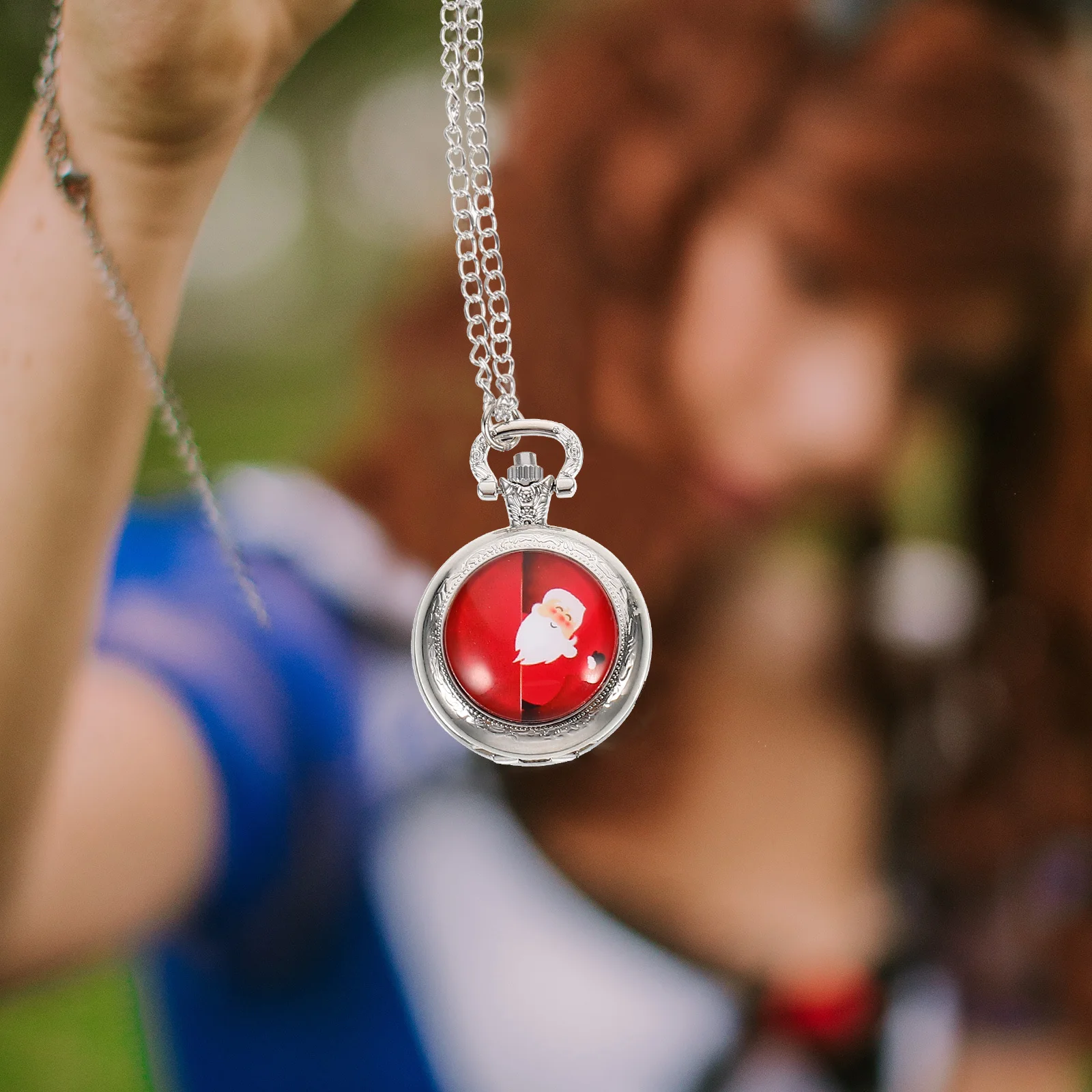 1Pcs Vintage Pocket Watch Retro Xmas Theme Durable Hanging Watch Decorative Christmas Gift Accessories
1Pcs Vintage Pocket Watch Retro Xmas Theme Durable Hanging Watch Decorative Christmas Gift Accessories