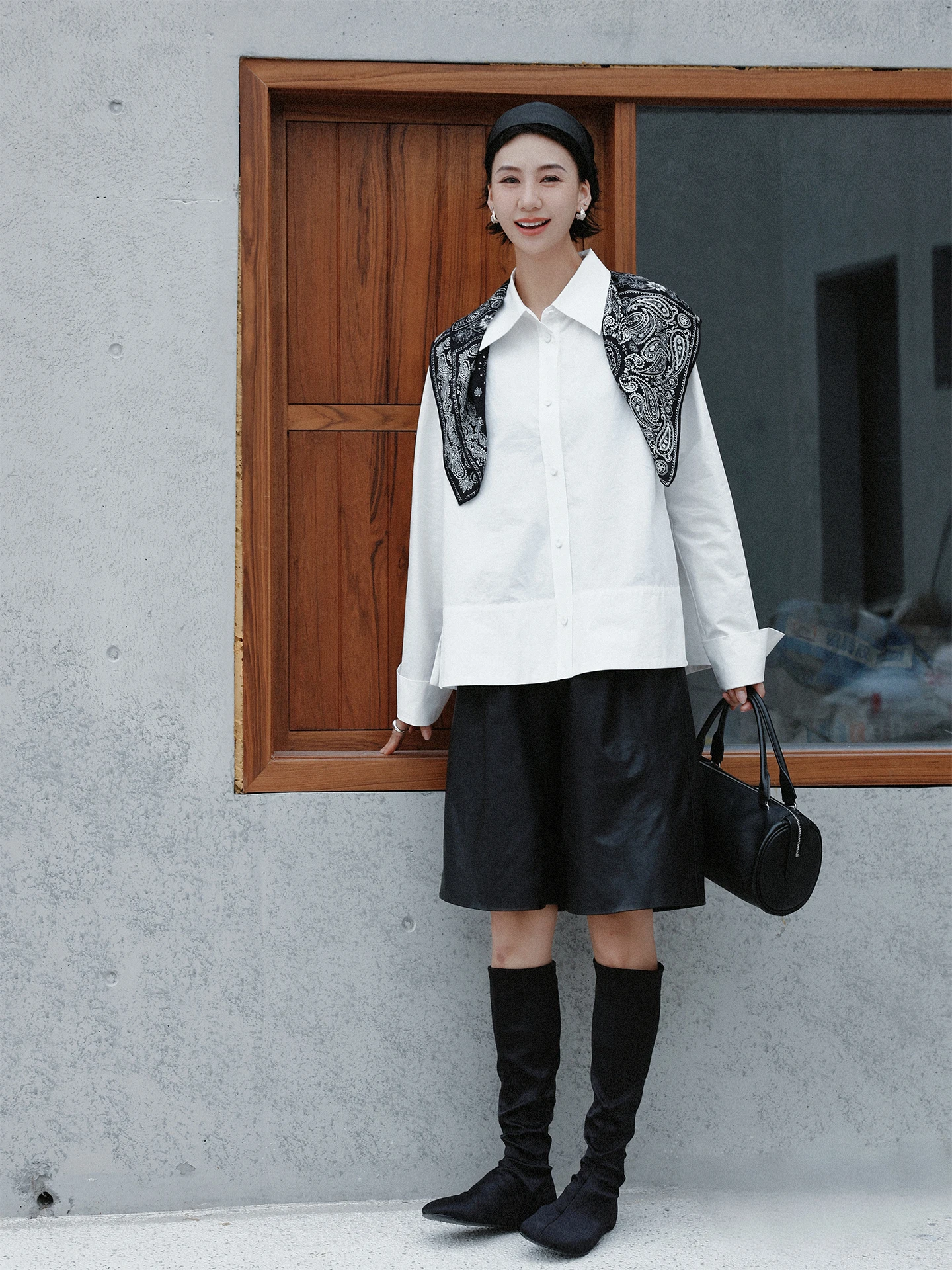 Женская свободная блузка с длинным рукавом из тонкого хлопка, весна-осень, новая модель, удобная, в корейском стиле
Женская свободная блузка с длинным рукавом из тонкого хлопка, весна-осень, новая модель, удобная, в корейском стиле