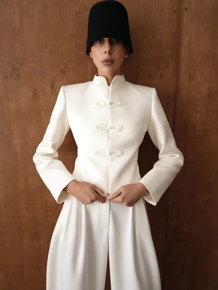 Women Elegant Stand Collar Military Jacket Casual Full Sleeve Single Breasted Short Napoleon Jackets Lady 2026 New Spring Coat
Women Elegant Stand Collar Military Jacket Casual Full Sleeve Single Breasted Short Napoleon Jackets Lady 2026 New Spring Coat