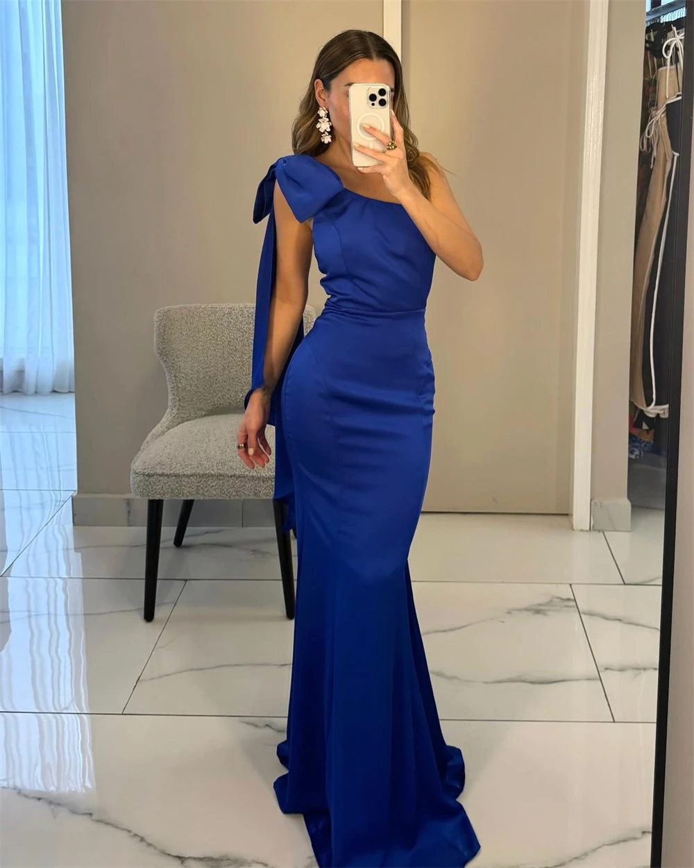 Customized Delicate Mermaid One Shoulder Bow Evening Dresses Temperament Backless Satin Pleats Vestido De Festa Vestido De Noche
Customized Delicate Mermaid One Shoulder Bow Evening Dresses Temperament Backless Satin Pleats Vestido De Festa Vestido De Noche