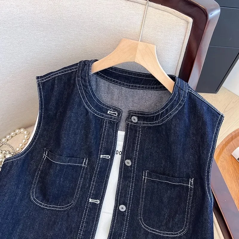 Summer New Women Dark Blue Slim Short Denim Vest Lace Patchwork Round Neck Single-Breasted Sleeveless Cowboy Waistcoat Female
Summer New Women Dark Blue Slim Short Denim Vest Lace Patchwork Round Neck Single-Breasted Sleeveless Cowboy Waistcoat Female