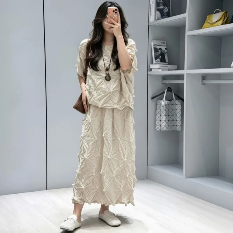 Miyake Pleated Short Sleeve T-Shirt 2026 Summer New Simple Casual Elastic Waist Stretch Skirt Women Commuter Elegant No-Iron Set
Miyake Pleated Short Sleeve T-Shirt 2026 Summer New Simple Casual Elastic Waist Stretch Skirt Women Commuter Elegant No-Iron Set