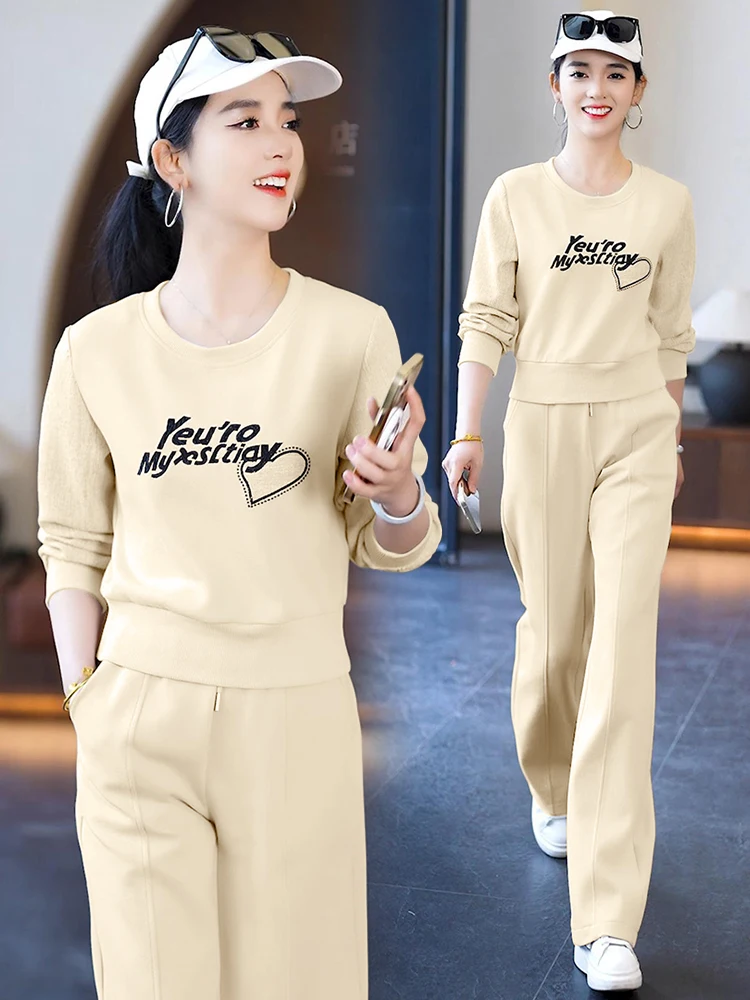 Женская осенняя новинка 2025, повседневная толстовка с круглым вырезом с буквенным принтом + утягивающие прямые брюки, повседневный спортивный комплект из двух предметов
Женская осенняя новинка 2025, повседневная толстовка с круглым вырезом с буквенным принтом + утягивающие прямые брюки, повседневный спортивный комплект из двух предметов