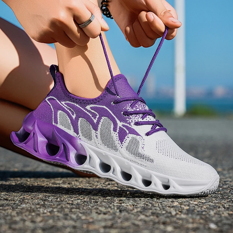 ELUVA кроссовки для мужчин, легкие вязаные сетчатые дышащие нескользящие туфли на плоской подошве, уличные баскетбольные теннисные прогулочные кроссовки
ELUVA кроссовки для мужчин, легкие вязаные сетчатые дышащие нескользящие туфли на плоской подошве, уличные баскетбольные теннисные прогулочные кроссовки