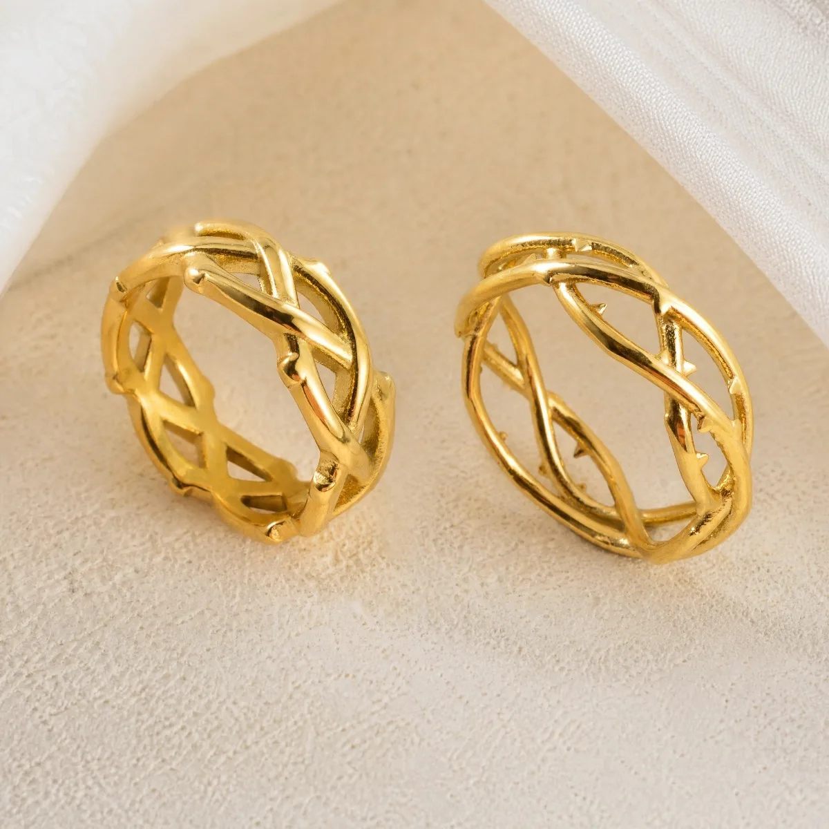 Gold Plated Stainless Steel Thorn Woven Adjustable Ring Minimalist Statement Band Hypoallergenic Jewelry Gift for Women Girls
Gold Plated Stainless Steel Thorn Woven Adjustable Ring Minimalist Statement Band Hypoallergenic Jewelry Gift for Women Girls