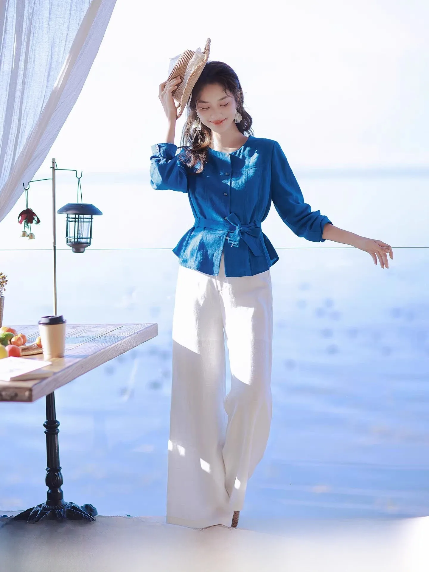 Blue Linen Silk Shirt Women's Long Sleeve Design Spring 2026 New Style Artistic Loose Fit Breathable Comfortable Casual Top
Blue Linen Silk Shirt Women's Long Sleeve Design Spring 2026 New Style Artistic Loose Fit Breathable Comfortable Casual Top