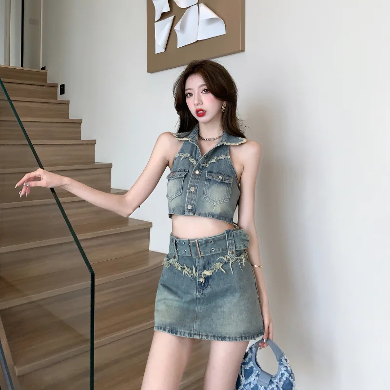 Street Style Sweet Cool Hot Girl Denim Set Women Sexy Neck Hanging Vest High Waist Skirt Trendy Two Piece Suit
Street Style Sweet Cool Hot Girl Denim Set Women Sexy Neck Hanging Vest High Waist Skirt Trendy Two Piece Suit